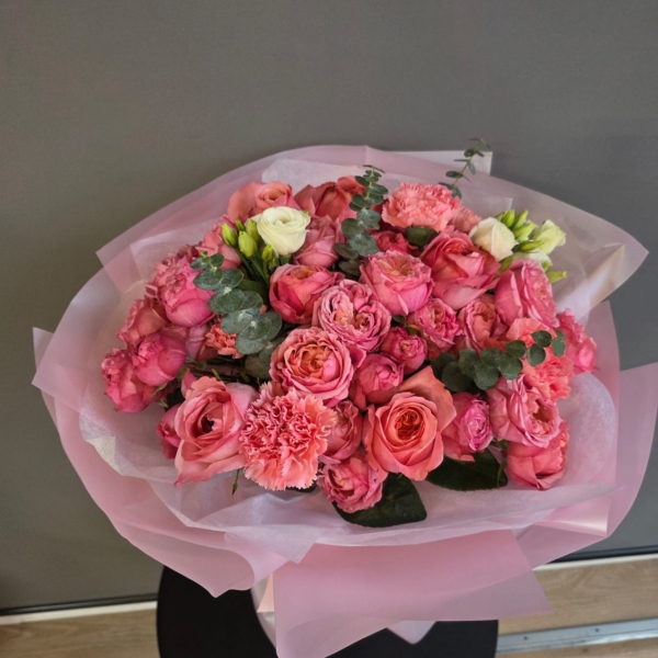 🌸 Blush Romance Bouquet