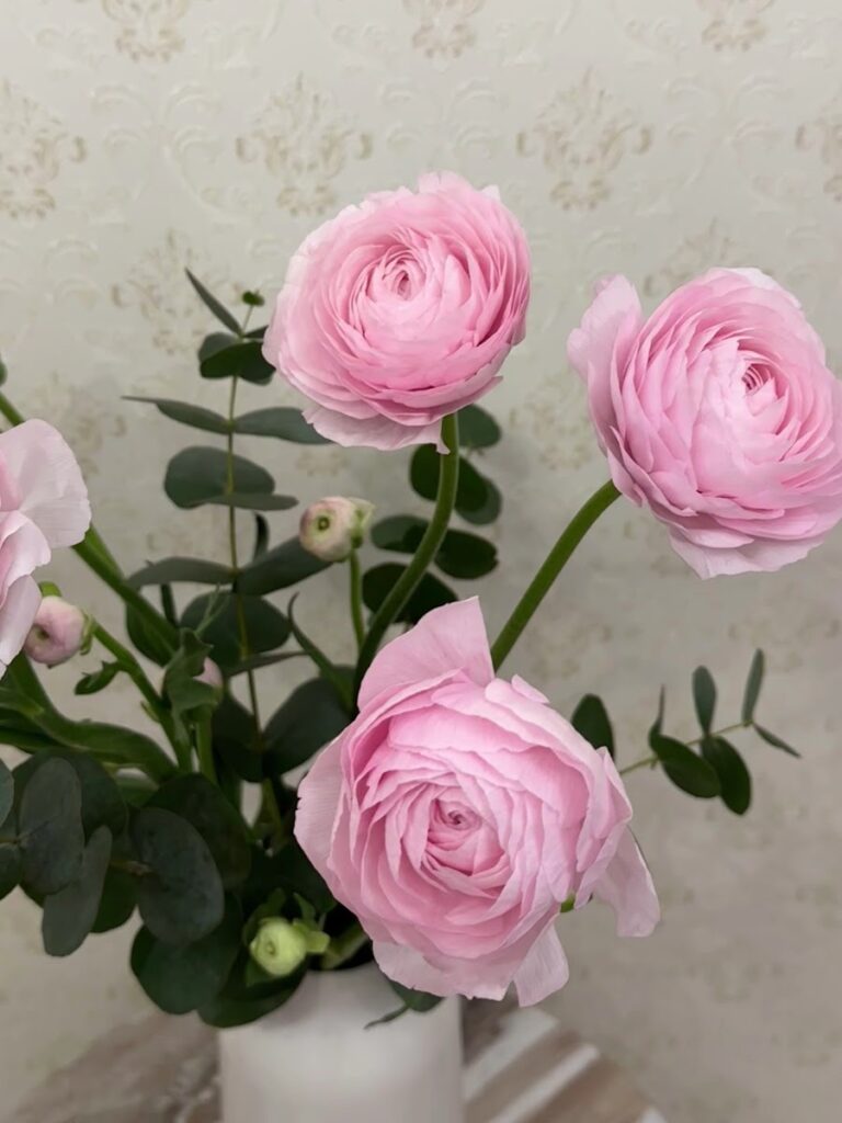 Customer photo of an A-Flowers bouquet