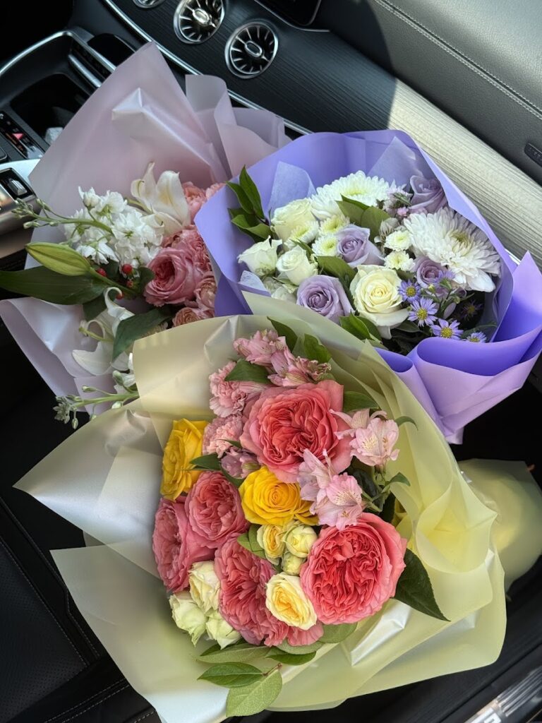 Customer photo of an A-Flowers bouquet