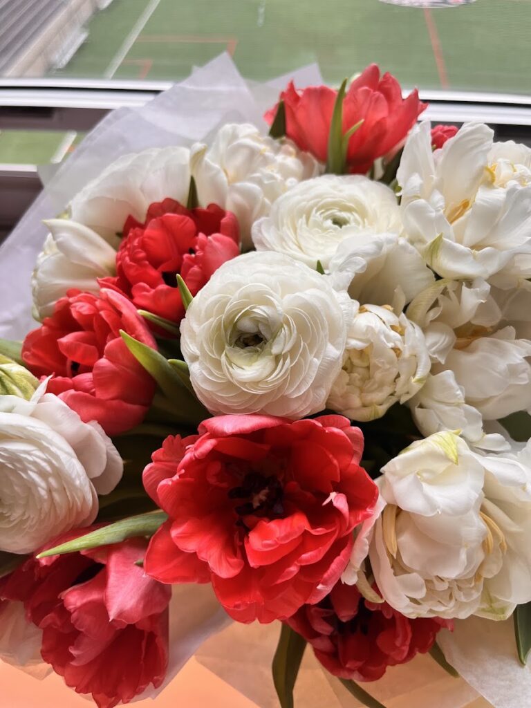 Customer photo of an A-Flowers bouquet