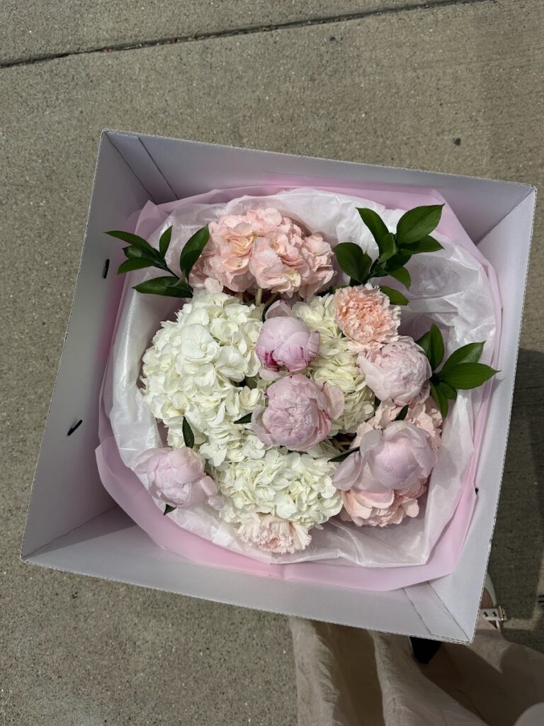 Customer photo of an A-Flowers bouquet